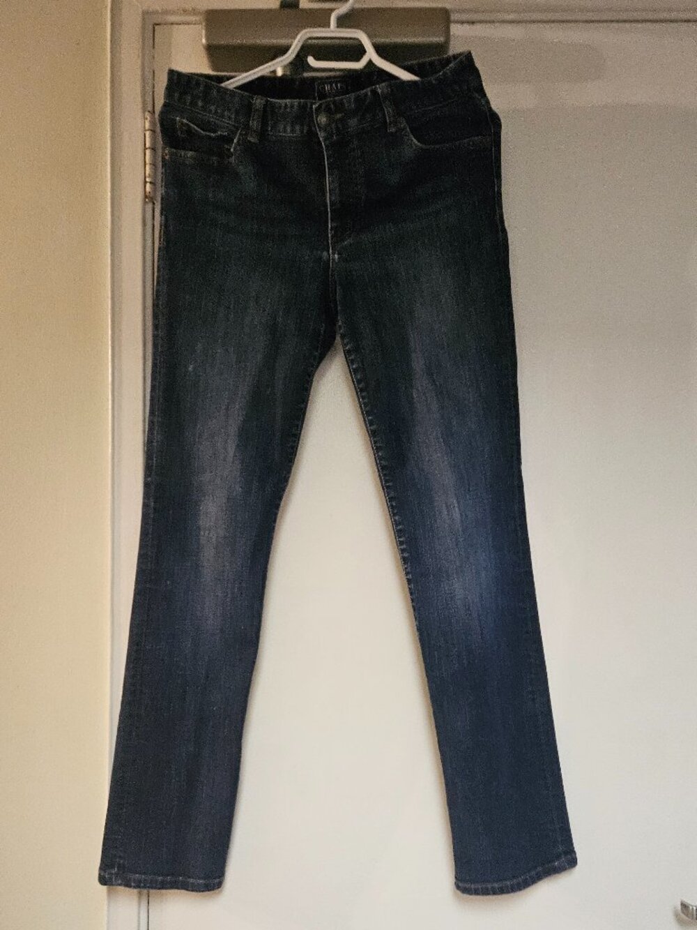 CHAPS denim Ladies blue jeans size 6 straight leg